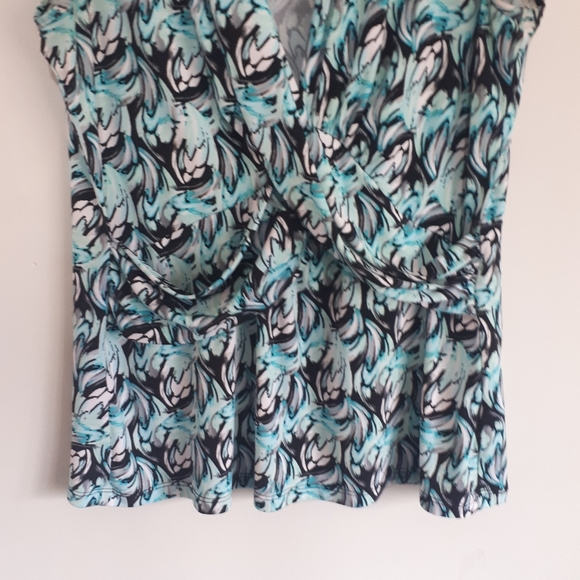Petite Teal Patterned Sleeveless Top - Picture 4 of 8